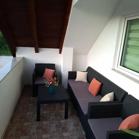 Apartment Zlatiste *
